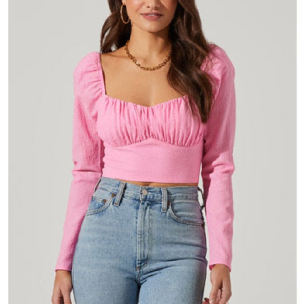 Long-Sleeved Sweetheart Neck Crop Top